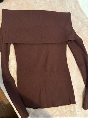 Off-Shoulder Ribbed Knit Sweater - Burgundy